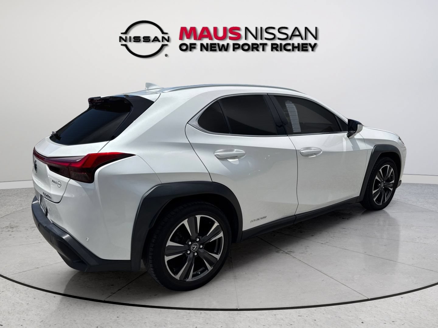 Used 2020 Lexus UX 250h w/ Premium Package AWD/4WD image 13