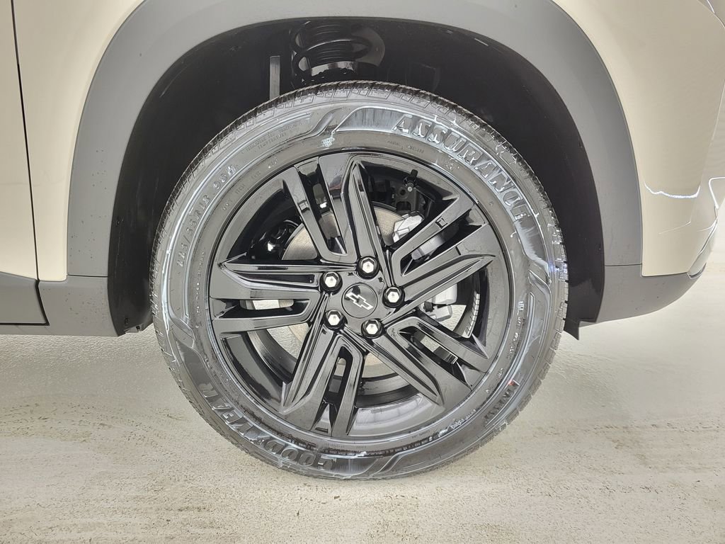 New 2026 Chevrolet Trax LS FWD image 19