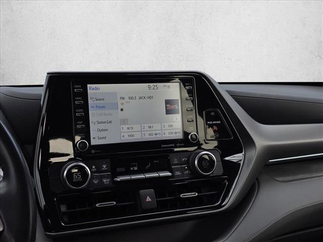 Used 2022 Toyota Highlander LE image 22