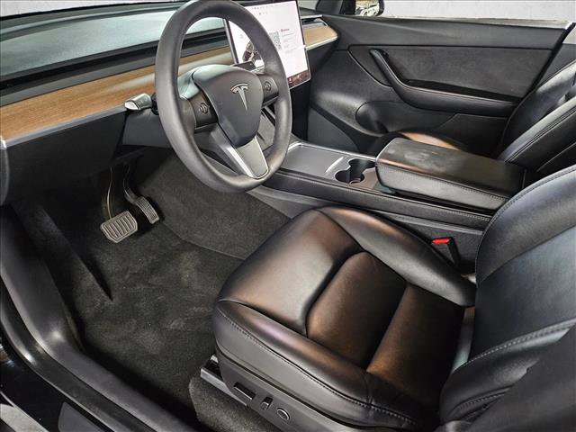 Used 2021 Tesla Model Y Long Range image 10
