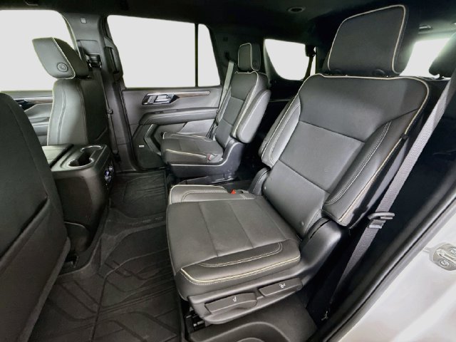 Used 2025 Chevrolet Tahoe Premier AWD/4WD image 25