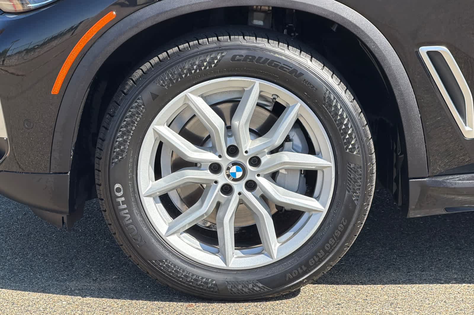 Used 2023 BMW X5 xDrive40i AWD/4WD image 32