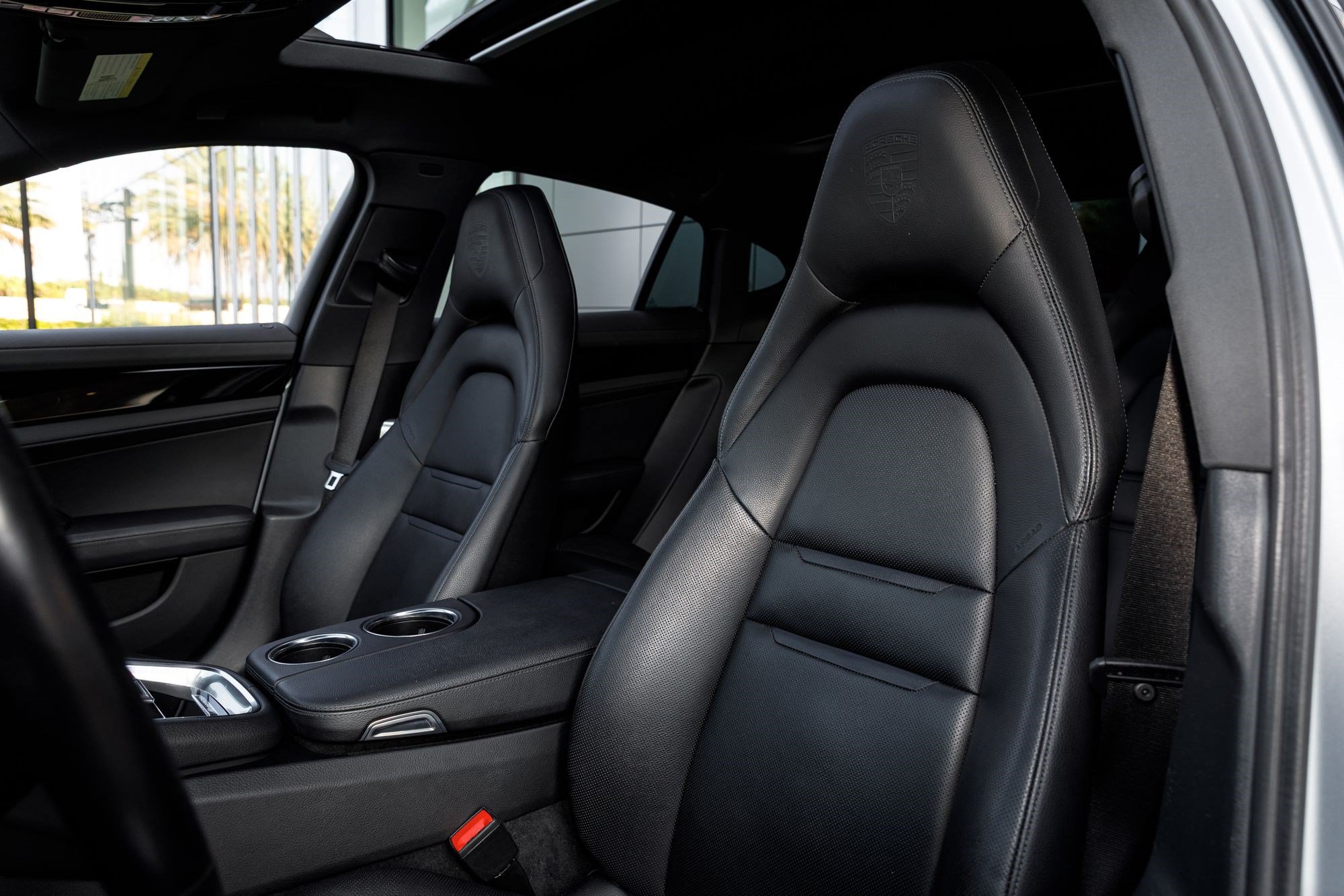 Used 2021 Porsche Panamera image 25