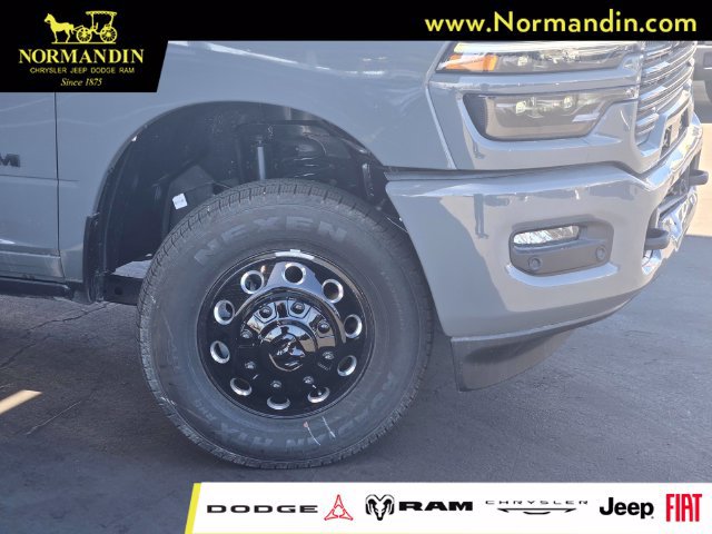 New 2026 RAM 3500 Laramie AWD/4WD image 3