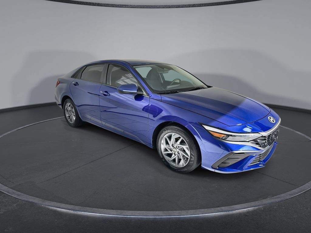 Certified 2025 Hyundai Elantra Hybrid FWD video 2