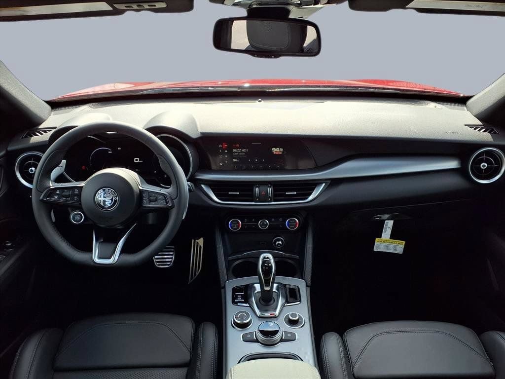 New 2025 Alfa Romeo Stelvio Sprint w/ Veloce Package AWD/4WD image 11