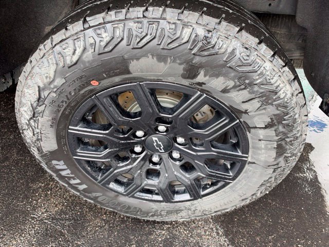 Used 2024 Chevrolet Colorado Trail Boss w/ Advanced Trailering Package AWD/4WD image 27