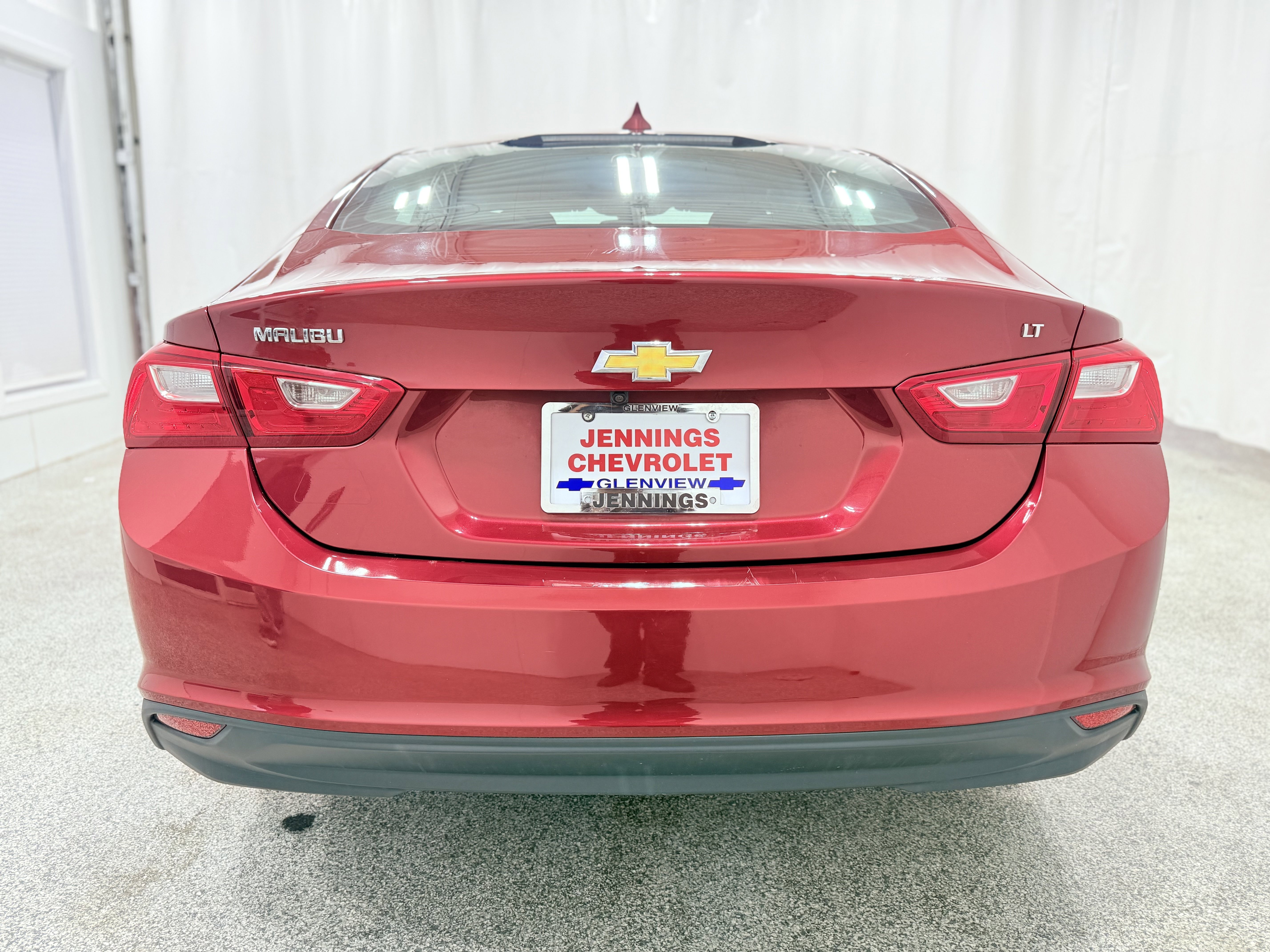 Used 2017 Chevrolet Malibu LT image 7