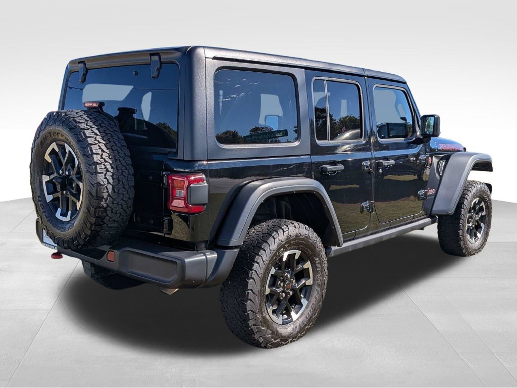 Used 2025 Jeep Wrangler Unlimited Rubicon AWD/4WD image 4