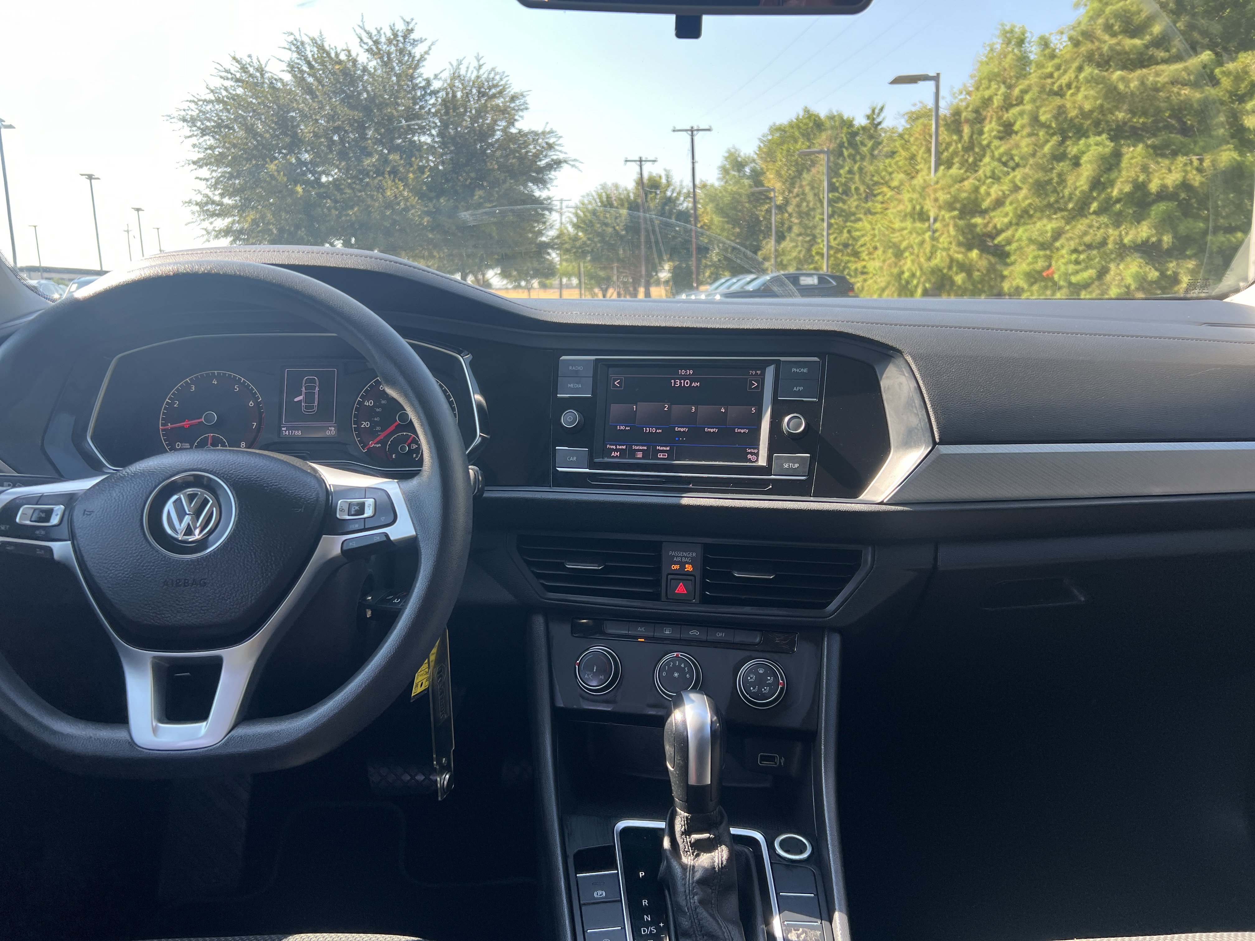 Used 2019 Volkswagen Jetta FWD image 25