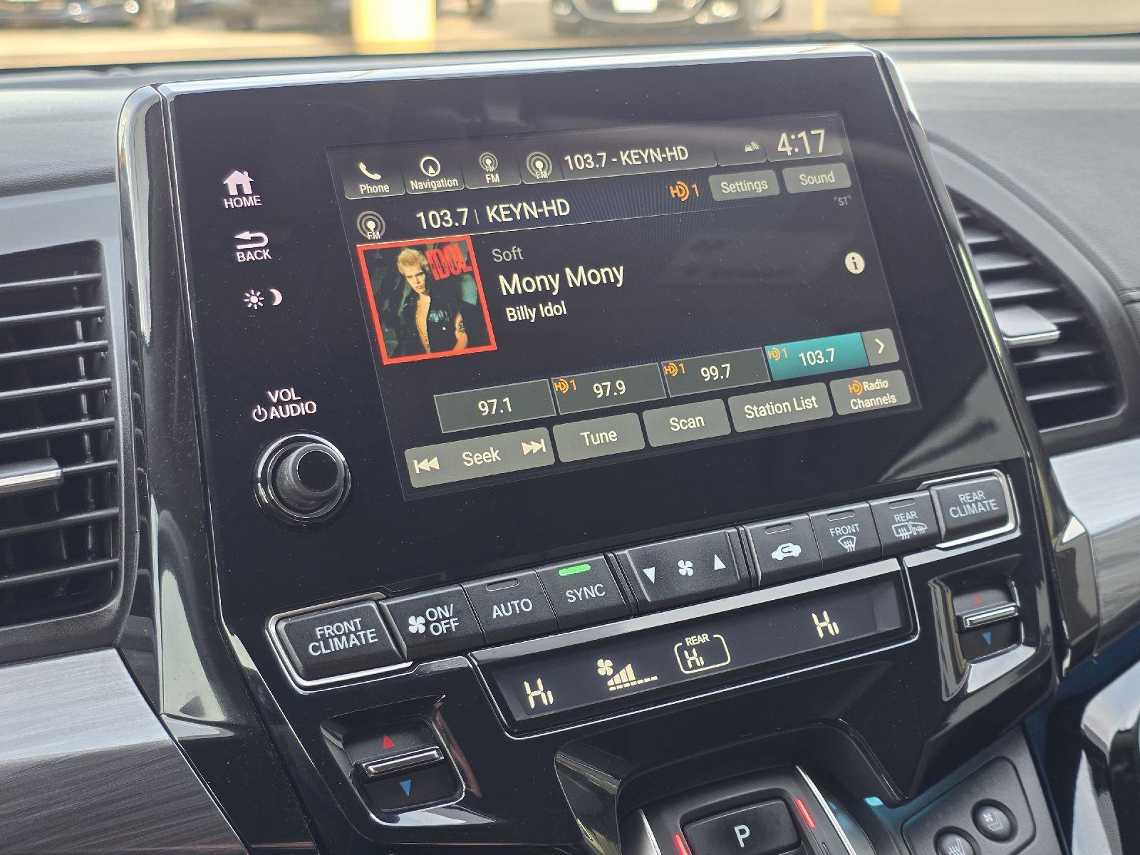 Used 2023 Honda Odyssey Elite image 18