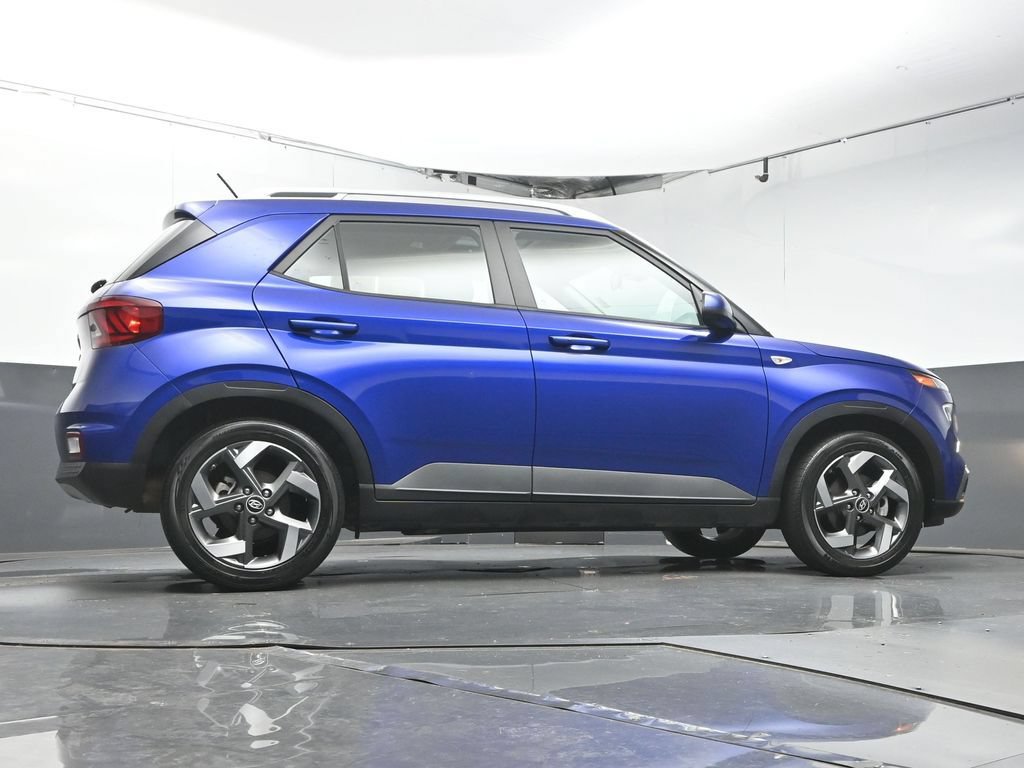 Used 2024 Hyundai Venue SEL FWD image 39