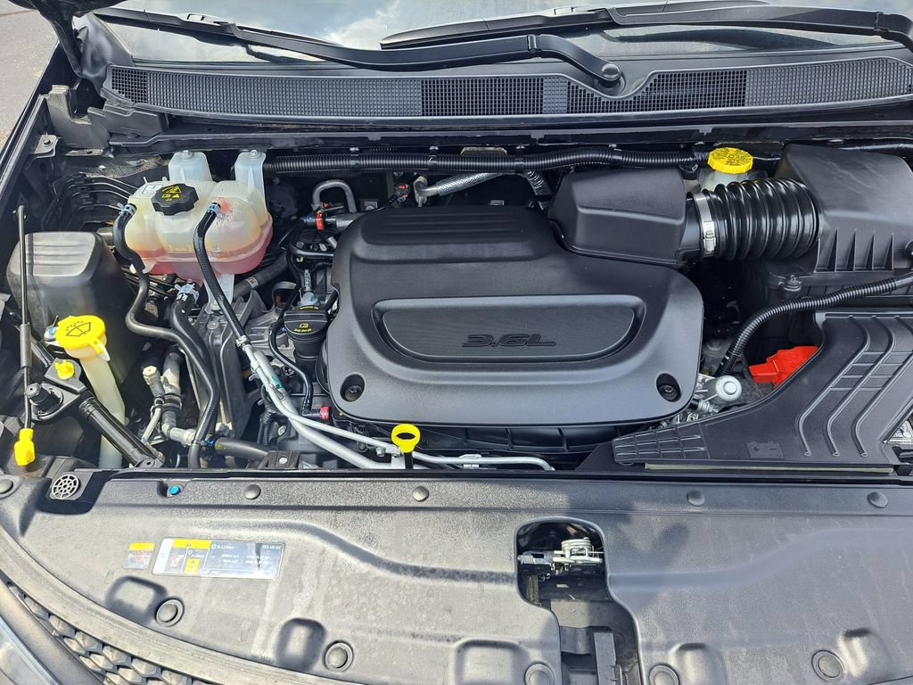 Certified 2023 Chrysler Voyager LX FWD image 40