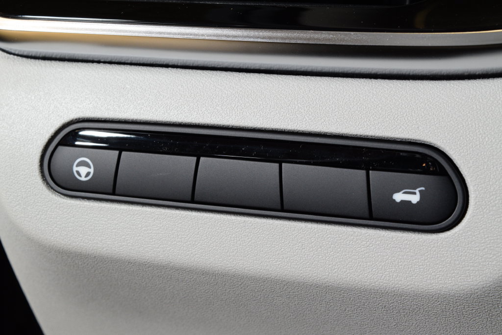 New 2027 INFINITI QX60 Luxe w/ Cargo Package AWD/4WD image 17