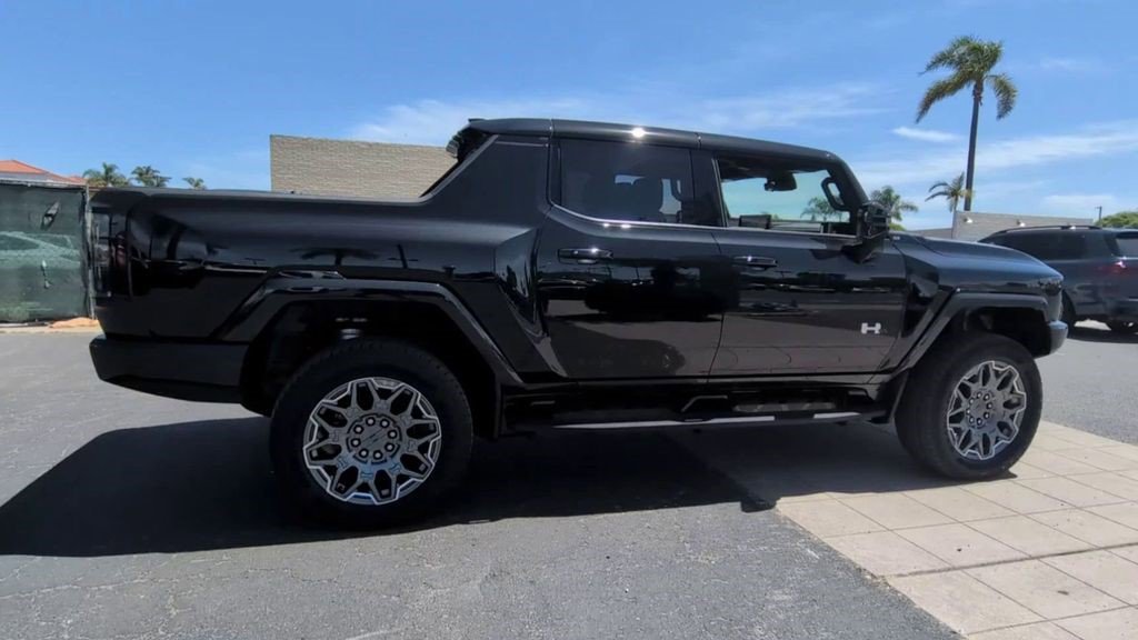 Certified 2025 GMC Hummer EV 3X AWD/4WD image 9