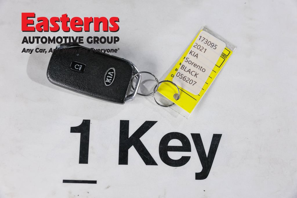 Used 2021 Kia Sorento S w/ Panoramic Sunroof Package AWD/4WD image 25