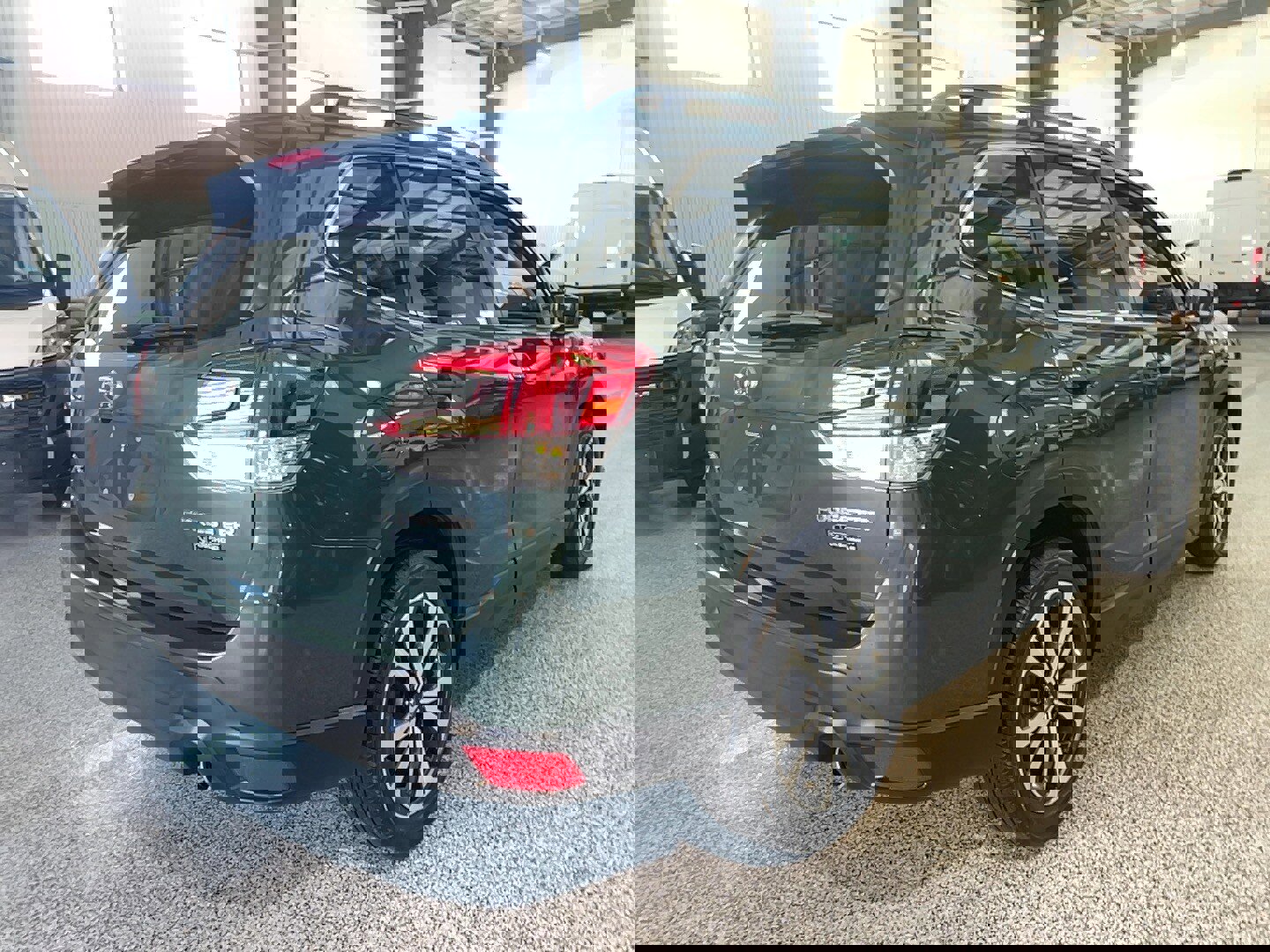 Used 2023 Subaru Forester Limited image 17