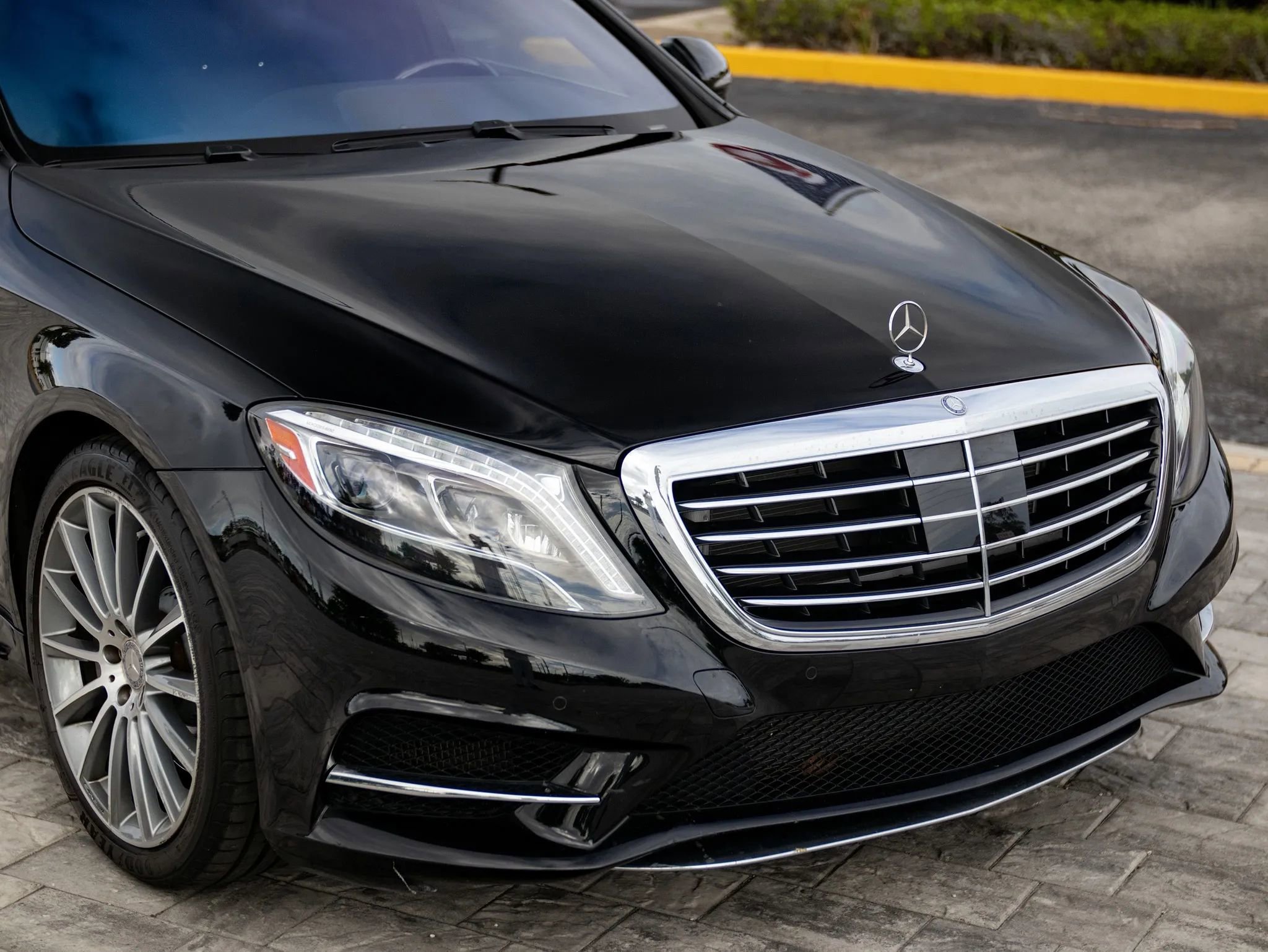Used 2015 Mercedes-Benz S 550 Sedan image 4