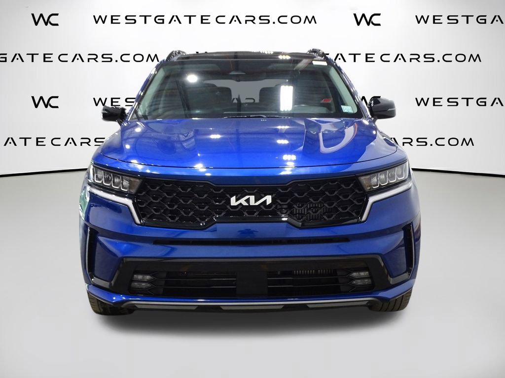 Used 2022 Kia Sorento EX w/ Panoramic Sunroof Package image 4