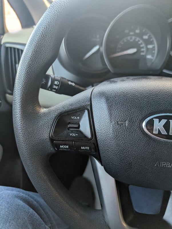 Used 2013 Kia Rio LX FWD image 27