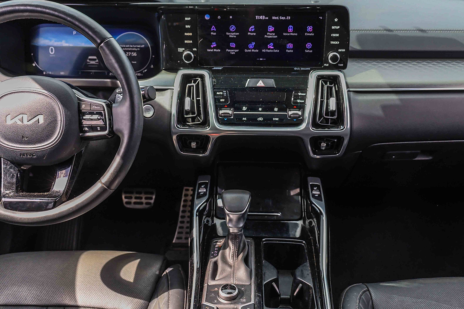 Certified 2023 Kia Sorento SX AWD/4WD image 10