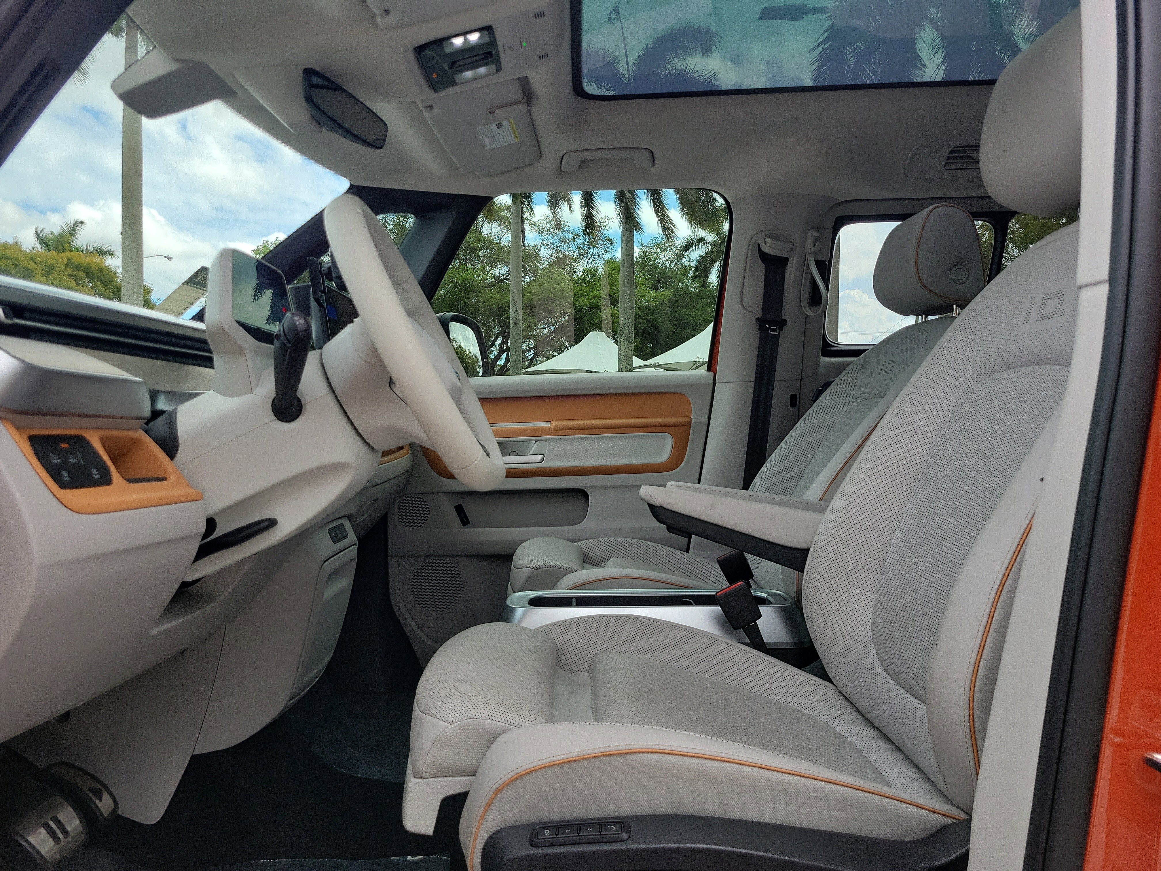 Used 2025 Volkswagen ID. Buzz 1st Edition image 22