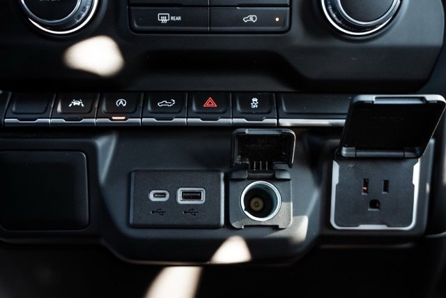 Used 2022 Chevrolet Silverado 1500 Custom image 24