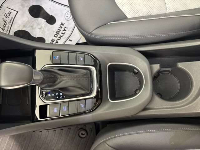 Used 2020 Hyundai Ioniq Limited FWD image 9
