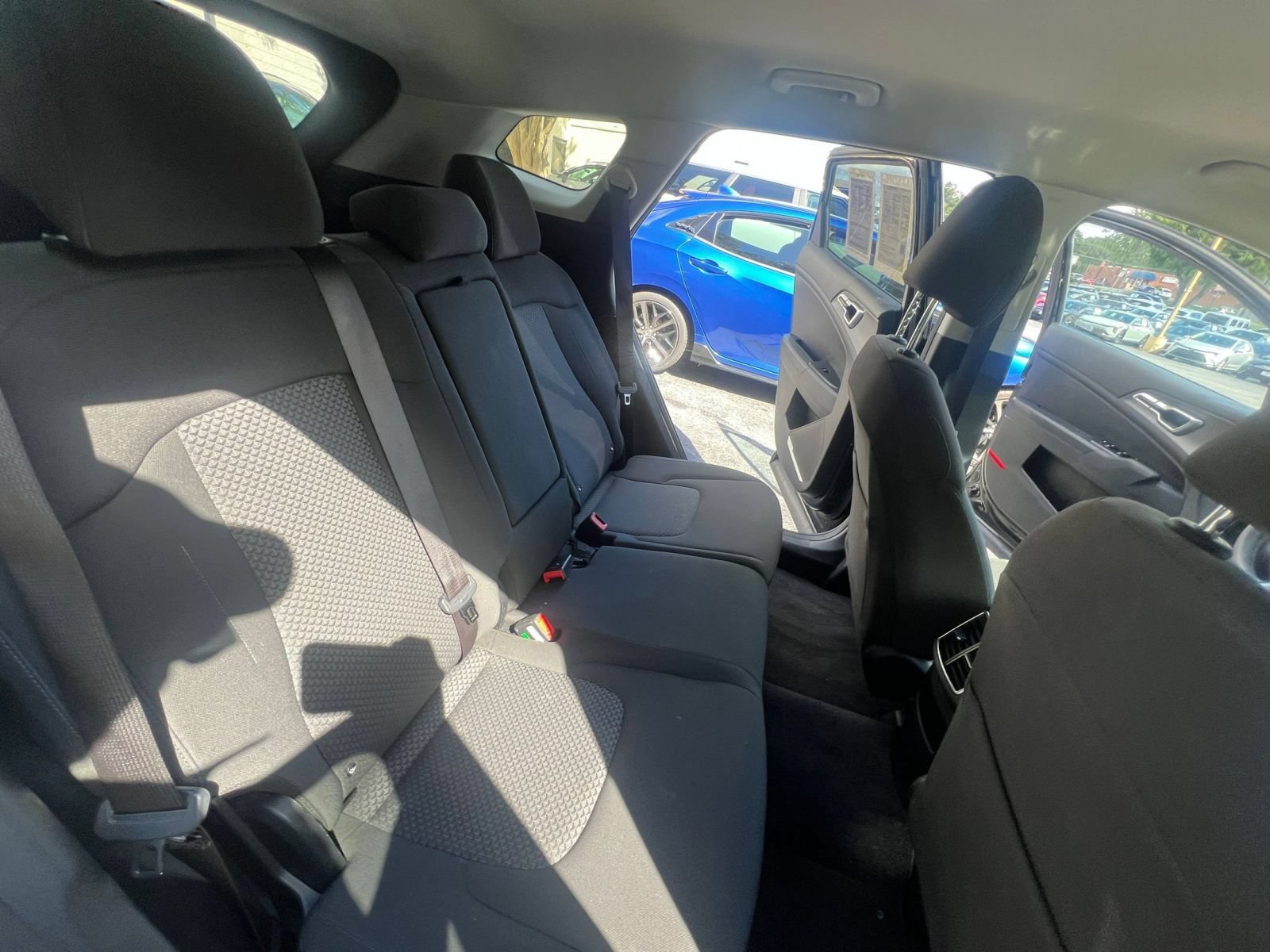 Used 2025 Kia Sportage LX FWD image 32