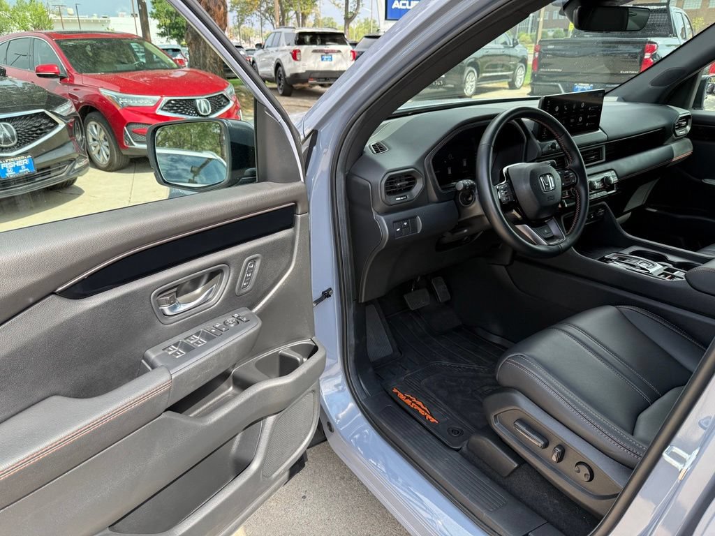 Certified 2026 Honda Pilot TrailSport image 13