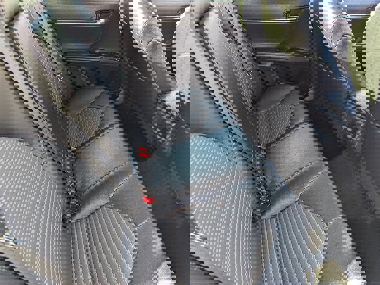 Used 2020 Toyota Camry image 11