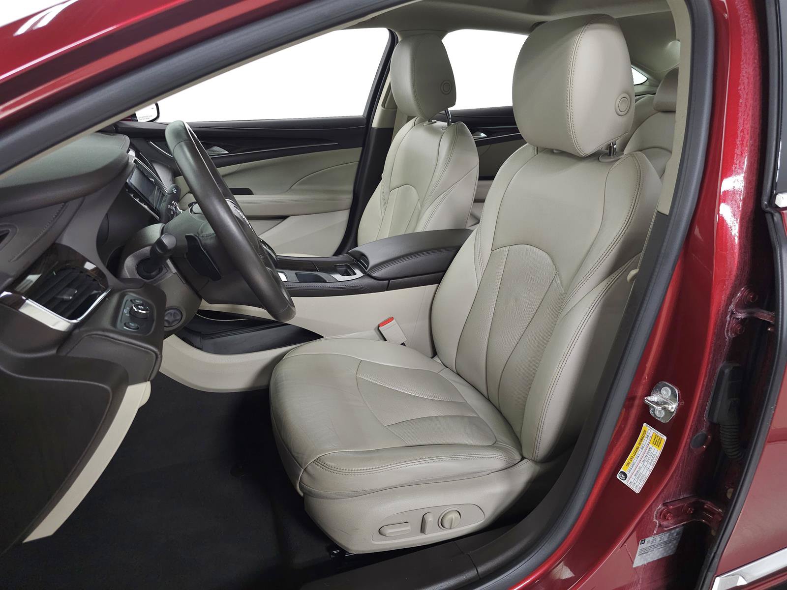 Used 2018 Buick LaCrosse Essence w/ Sun and Shade Package FWD image 14