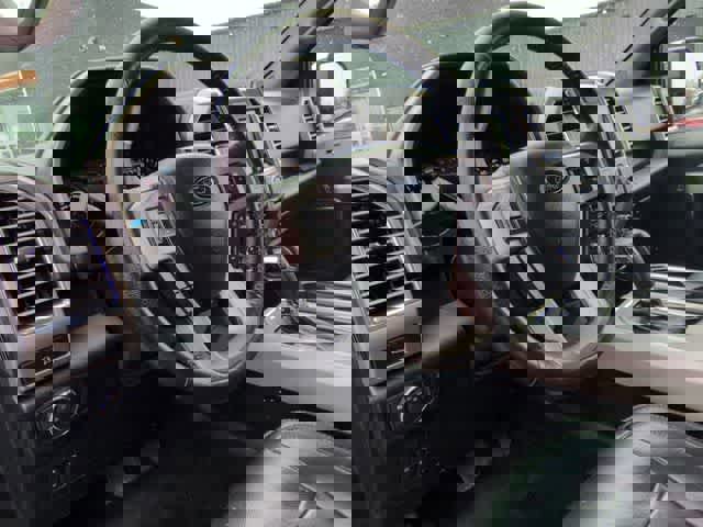 Used 2016 Ford F150 Lariat w/ Equipment Group 502A Luxury image 16