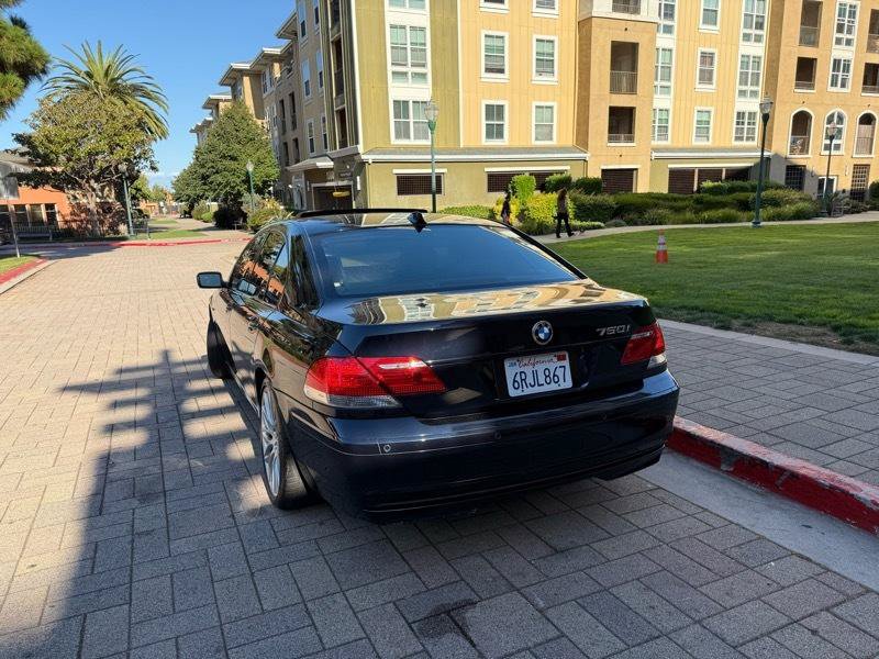 Used 2007 BMW 750i RWD image 7