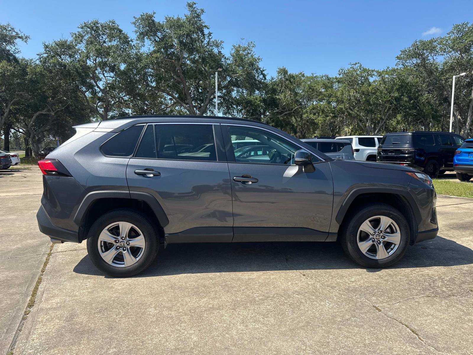 Used 2024 Toyota RAV4 XLE FWD image 2