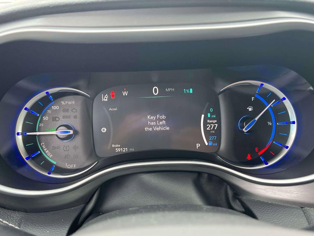 Used 2022 Chrysler Pacifica Touring-L FWD image 27