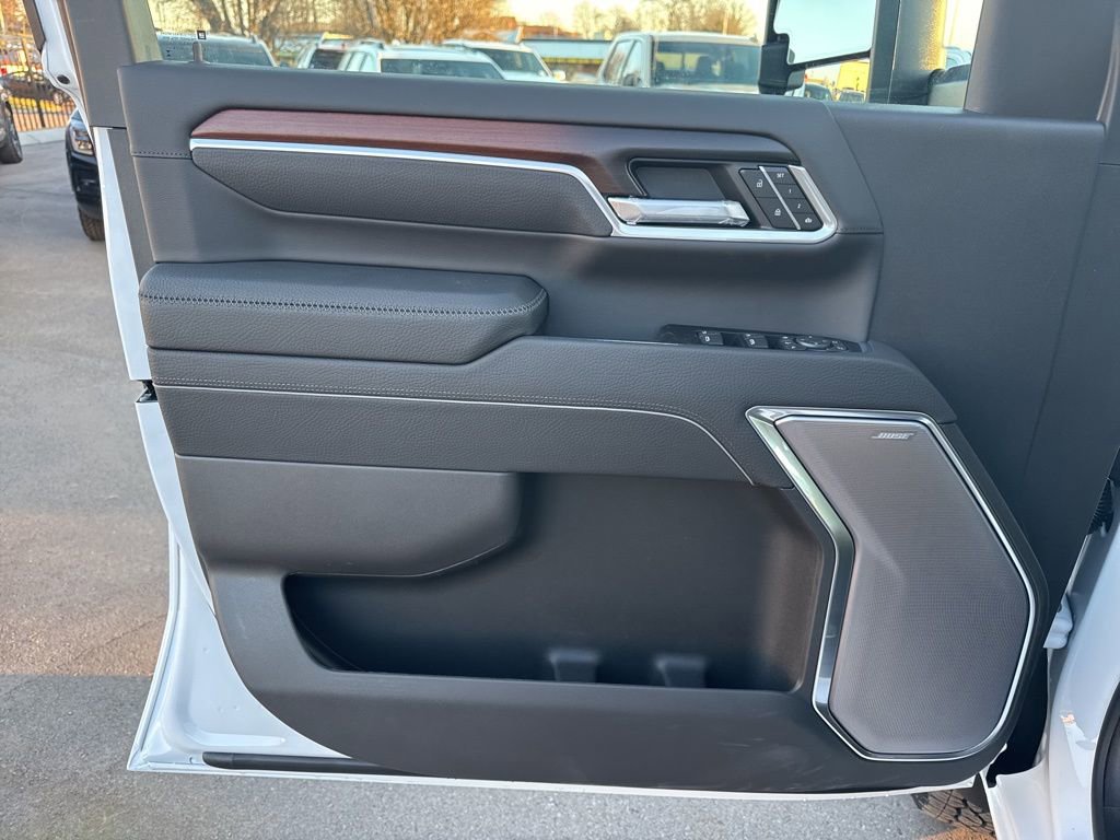 New 2026 GMC Sierra 2500 Denali w/ Denali Reserve Package AWD/4WD image 11