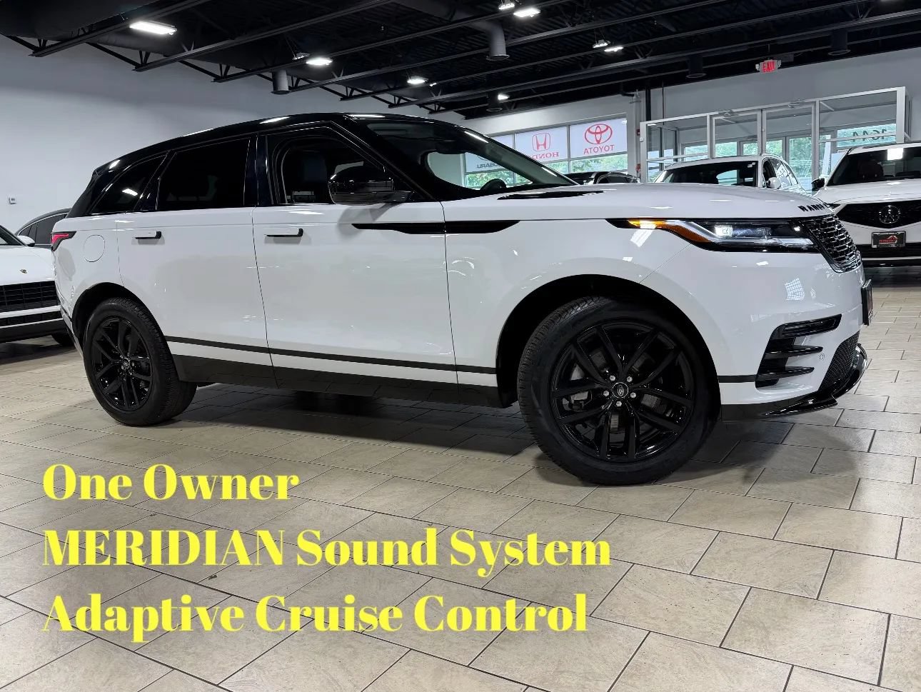 Used 2025 Land Rover Range Rover Velar Dynamic SE AWD/4WD image 1