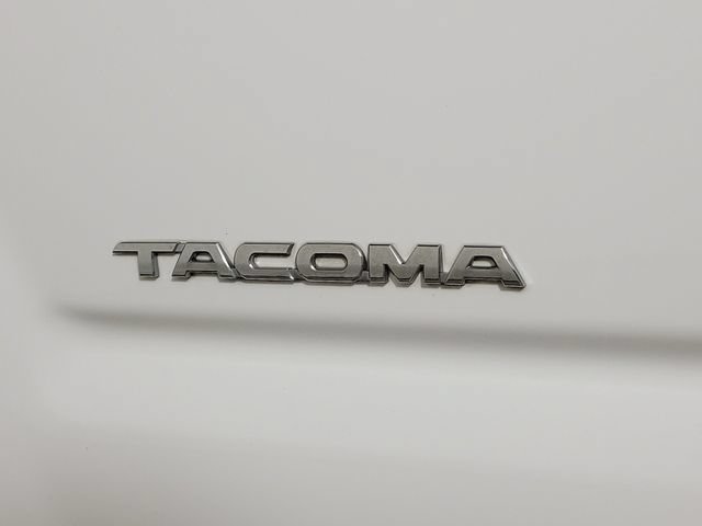 Used 2013 Toyota Tacoma PreRunner w/ SR5 Pkg RWD image 9
