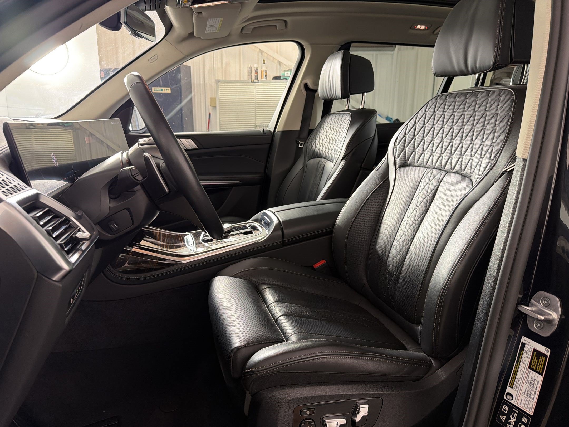 Used 2026 BMW X7 xDrive40i AWD/4WD image 5