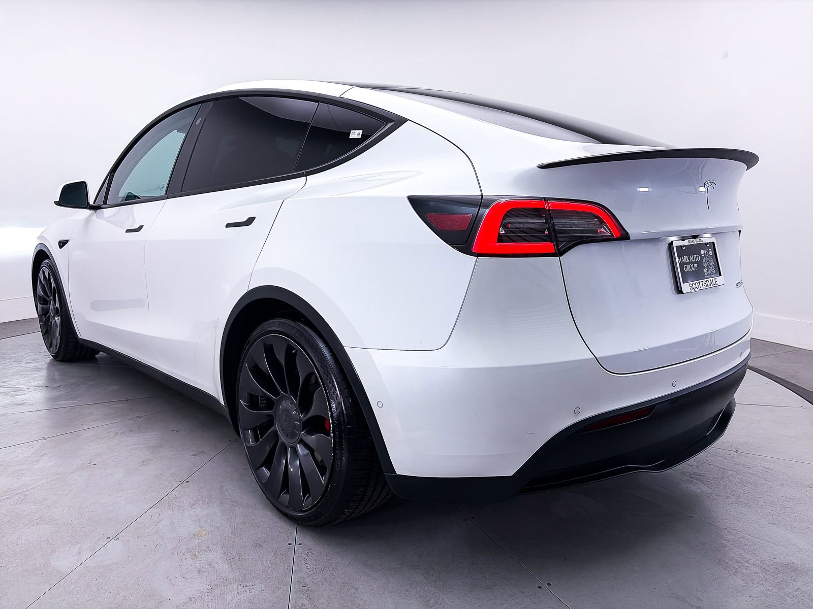 Used 2022 Tesla Model Y Performance AWD/4WD image 13