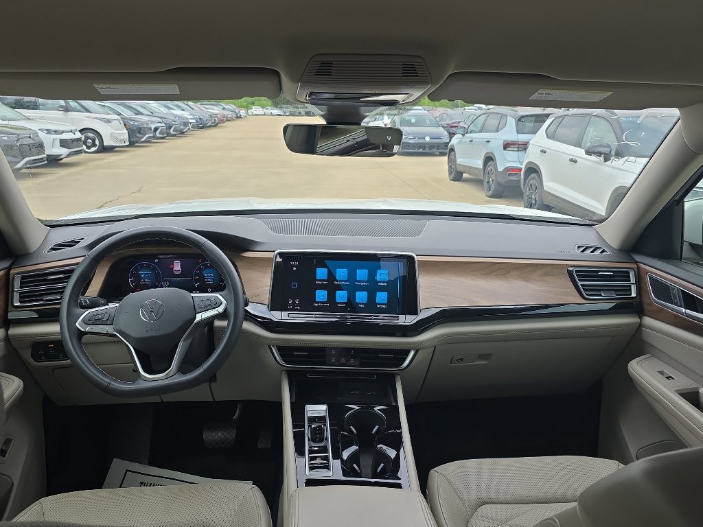 Used 2024 Volkswagen Atlas SE FWD image 17