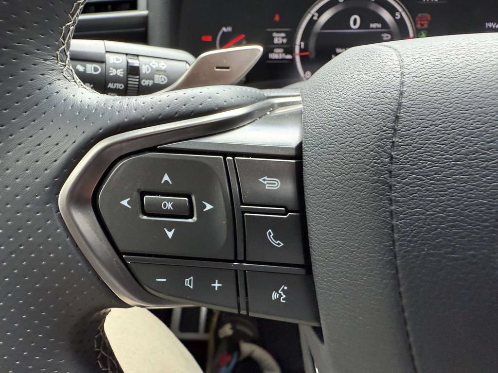 Used 2024 Lexus LX 600 F Sport AWD/4WD image 23