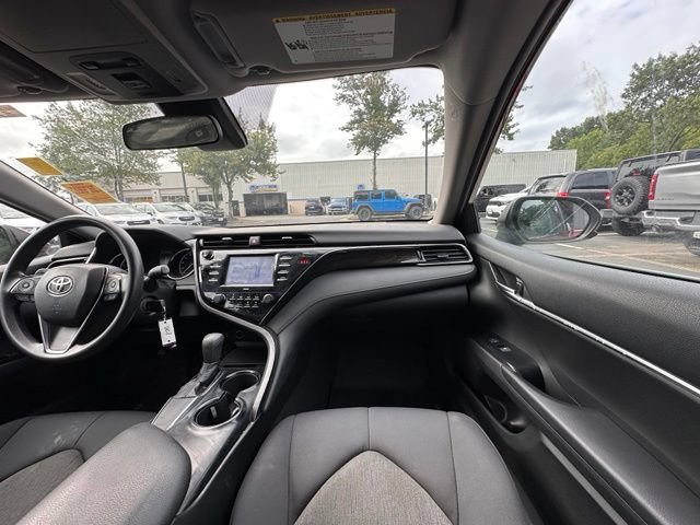 Used 2020 Toyota Camry LE FWD image 28