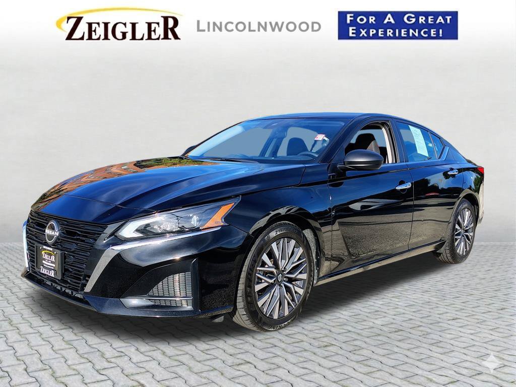Used 2024 Nissan Altima 2.5 SV FWD image 5