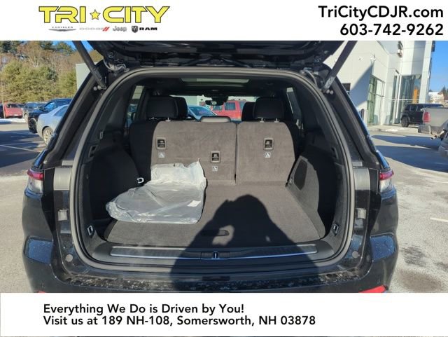 New 2025 Jeep Grand Cherokee Overland image 22