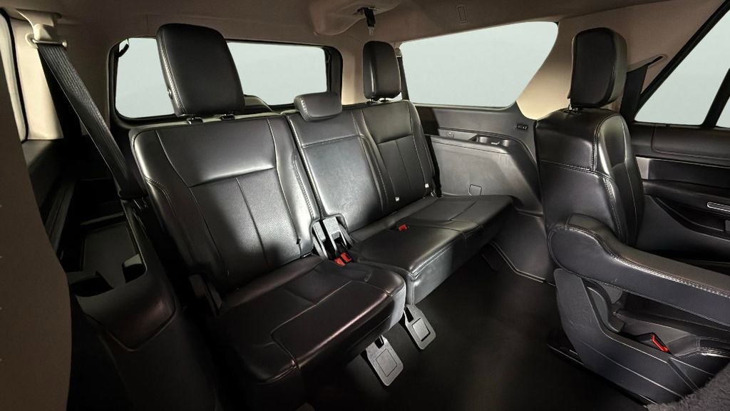 Used 2024 Ford Expedition Max XLT AWD/4WD image 30