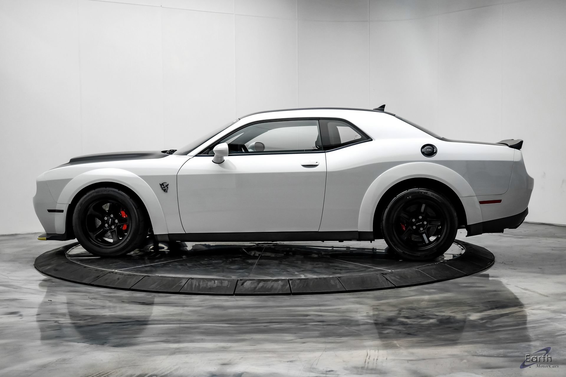 Used 2018 Dodge Challenger SRT Demon RWD image 8