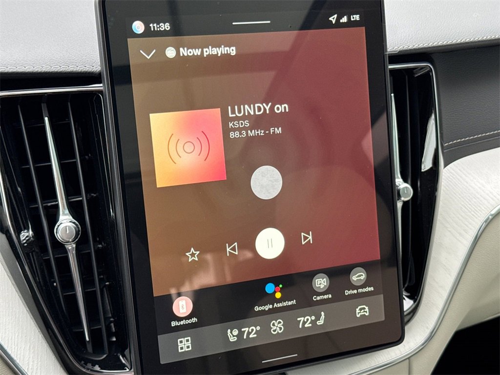 New 2026 Volvo XC60 T8 Ultra w/ Climate Package image 17