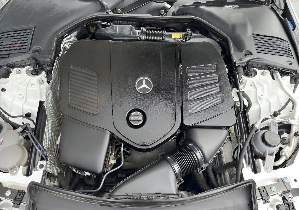 Used 2023 Mercedes-Benz C 300 Sedan image 10